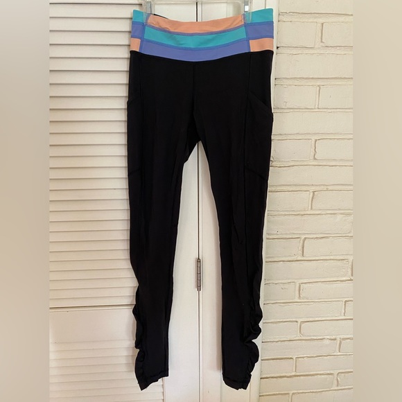 Lululemon size 4 black leggings with colored waist - Picture 1 of 7